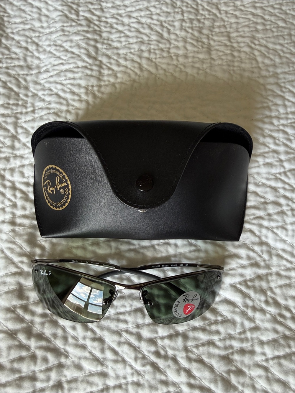 Ray-Ban Men's Black Frame Sunglasses with Black Polarized Lenses and Case